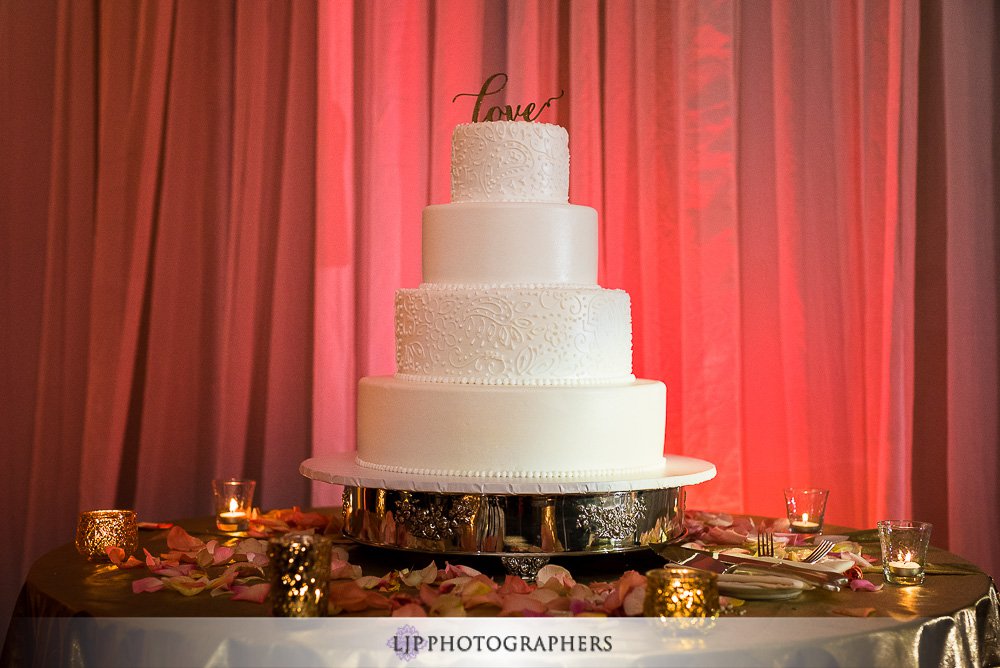 laguna-cliffs-marriott-wedding-wedding-cake