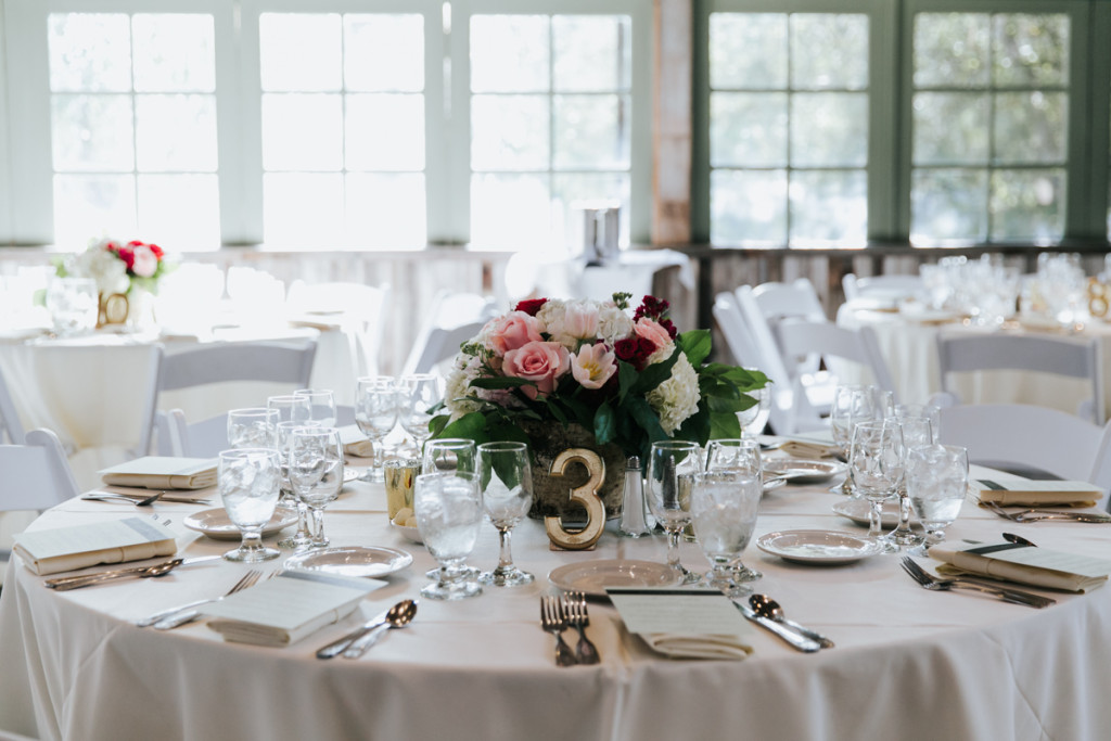 Tables-Wedding-Calamigos-Redwood-room