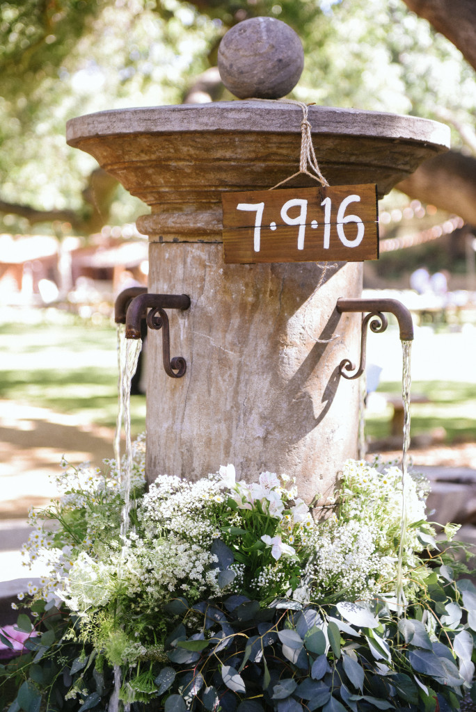 Oak-Canyon-Ranch-Wedding-fountain