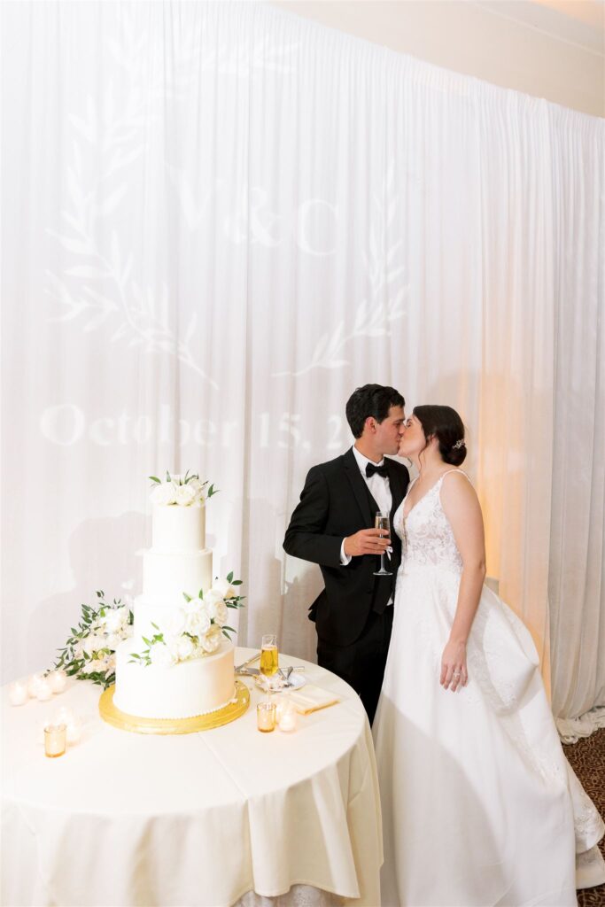 Cake Cutting Sherwood Wedding